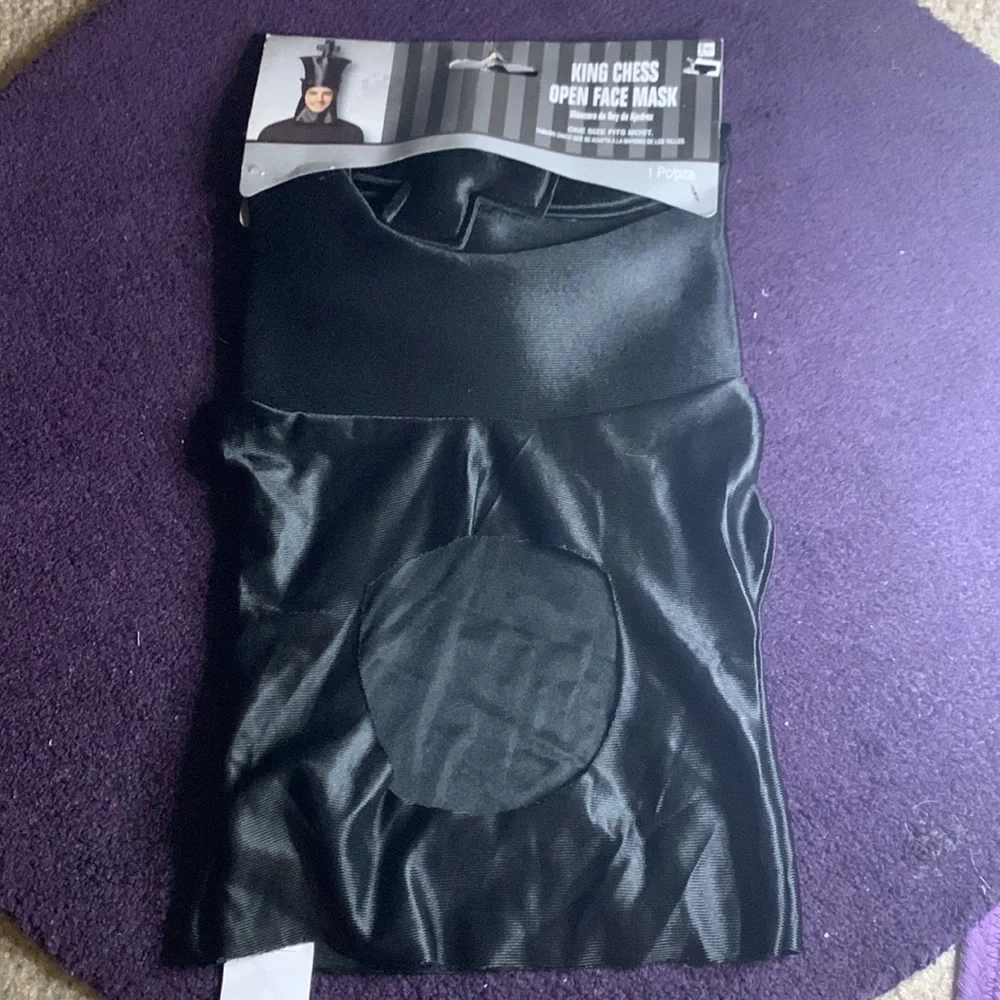 King Chess Open Face Mask